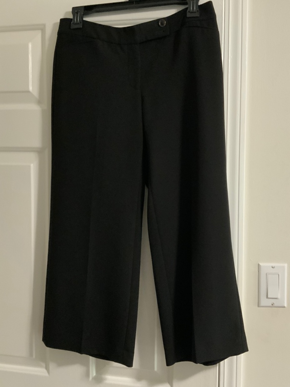 White House Black Market Black Wide-Leg Crop Pants